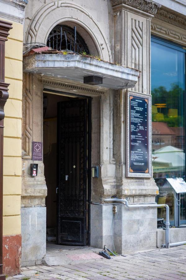 Piata'S Hidden Apartment Brassó Kültér fotó